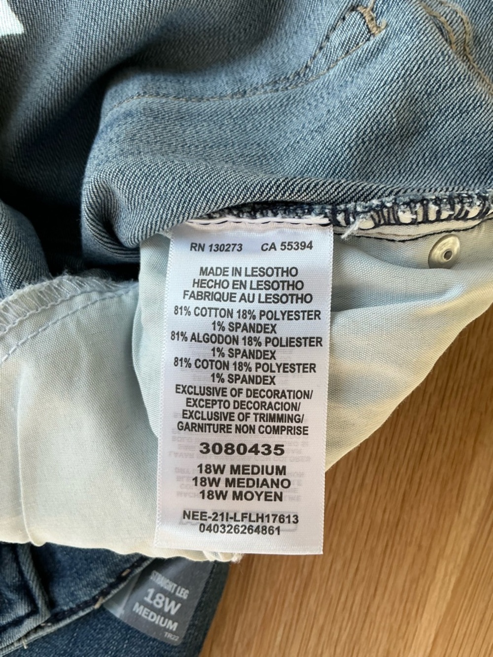 NWT! LEE Plus Relaxed Fit Straight Leg High Rise Slimming Jeans Women’s Size 18W - Picture 10 of 15